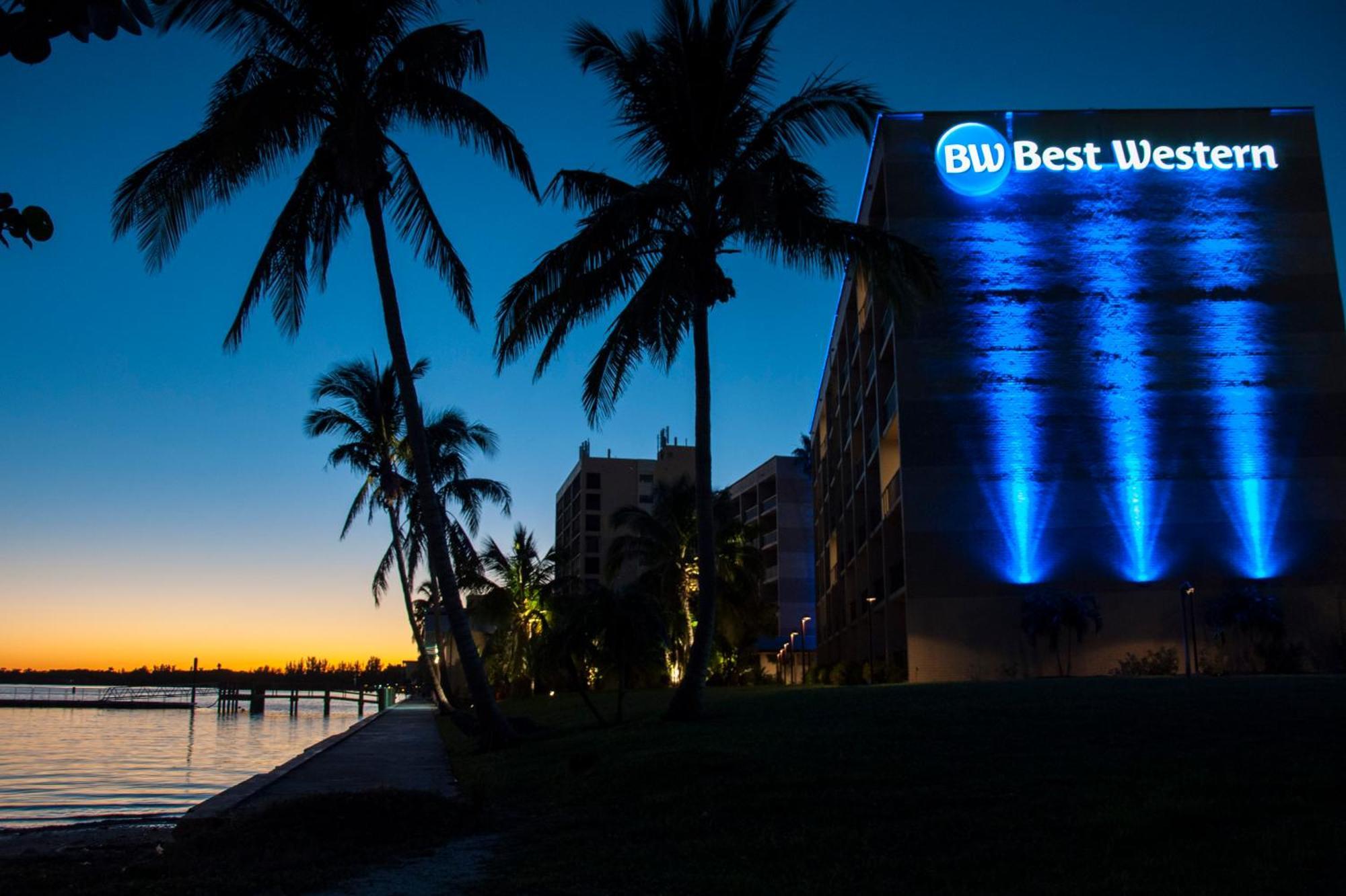 Best Western Fort Myers Waterfront Норт-Форт-Маєрс Екстер'єр фото